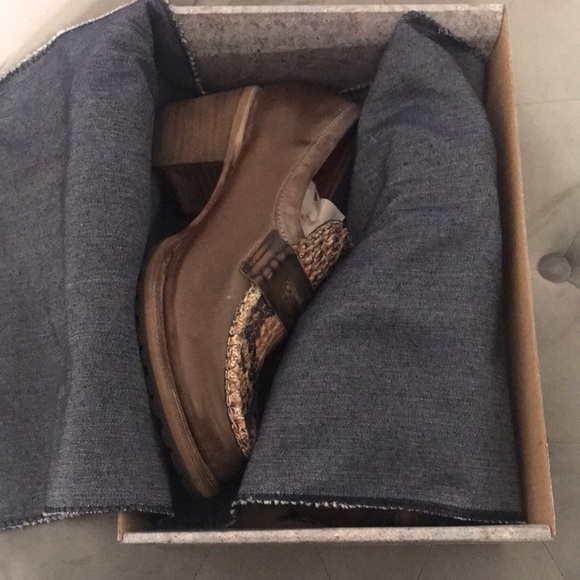 Freebird by Steven Bristol Pink Multi Leather Loafer Shoes. - Picture 7 of 7